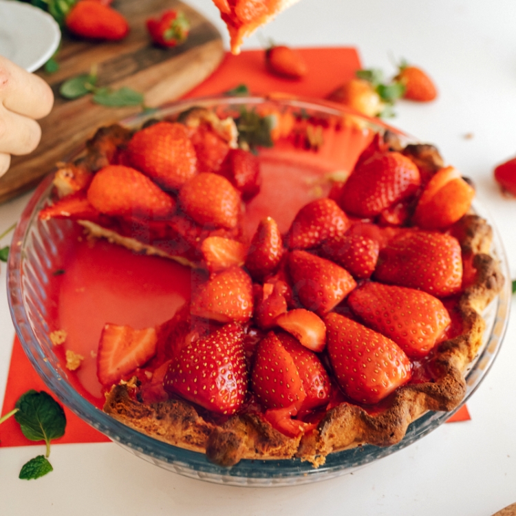 Make your own strawberry pie